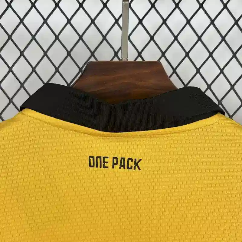 2025/2026 Wolverhampton Wanderers Home Football Jersey Fan Edition