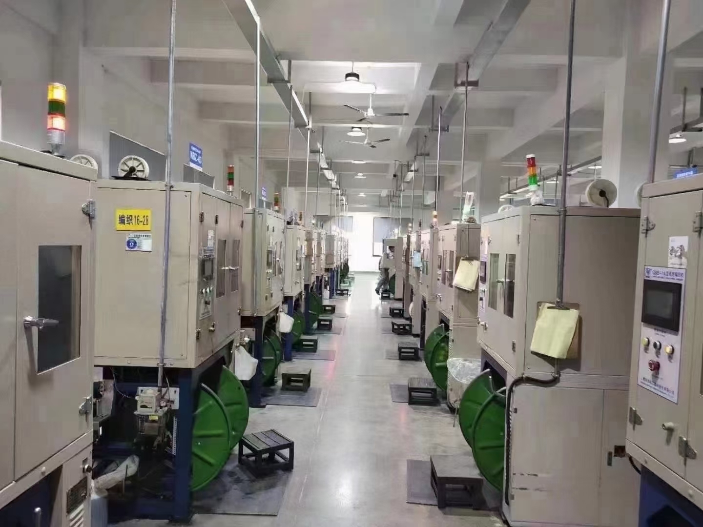 Good Attenuation and Super Flexibility LMR400 Coaxial Cable