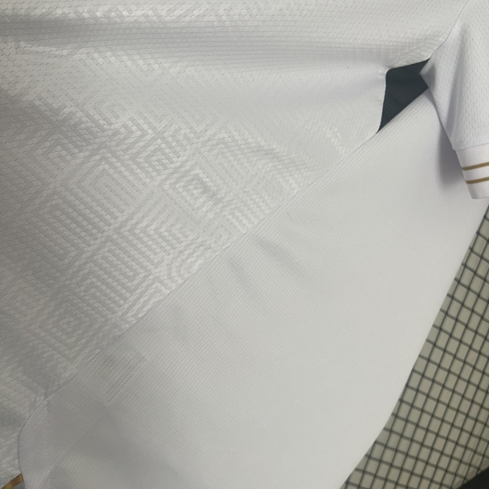 2024/2025 Vitória Sport Clube Home Football Shirt（Fan Edition）