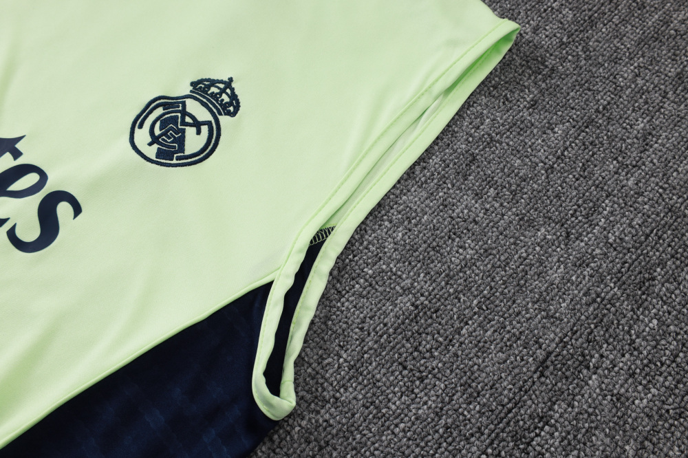 2025/2026 Real Madrid light green adult vest training suit (Adult Kit)