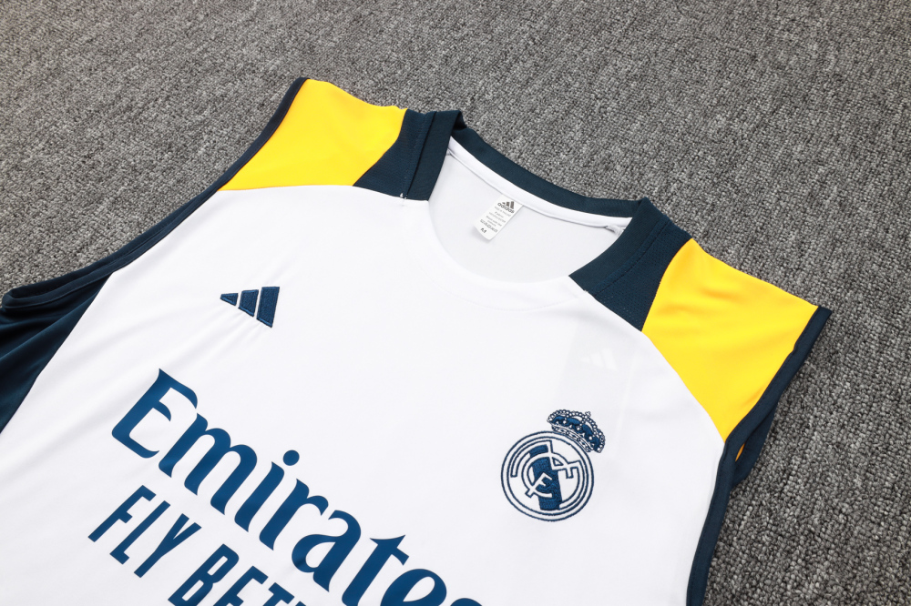 2024/202 Real Madrid white adult vest training suit (Adult Kit)