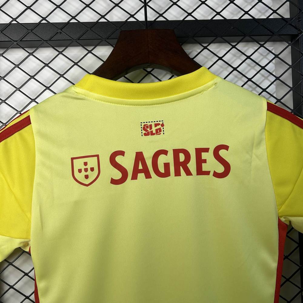 2025/2026 Benfica goalkeeper Football Shirt（Kits Kit）