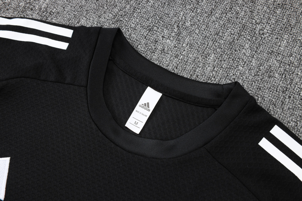 2025/2026 Inter Miami Black Short-Sleeved Training Kit