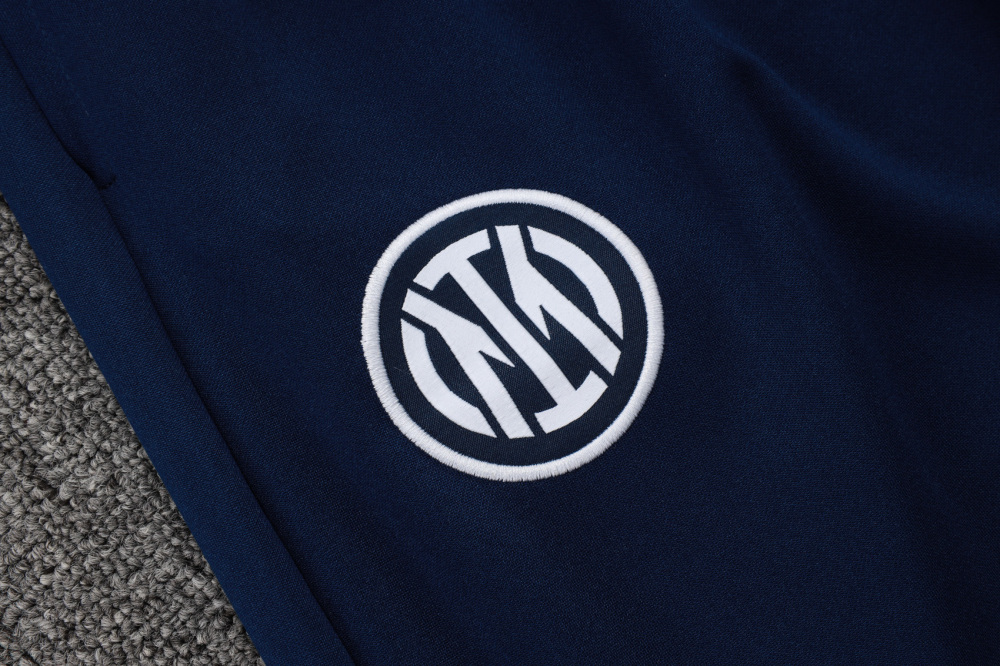 2025/2026 Inter Milan Off-white Long-Sleeved Half-Zip Training Kit