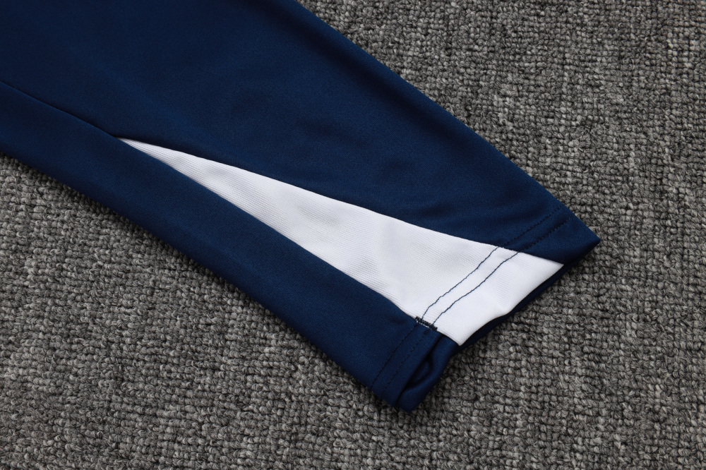 2025/2026 Inter Milan Off-white Long-Sleeved Half-Zip Training Kit