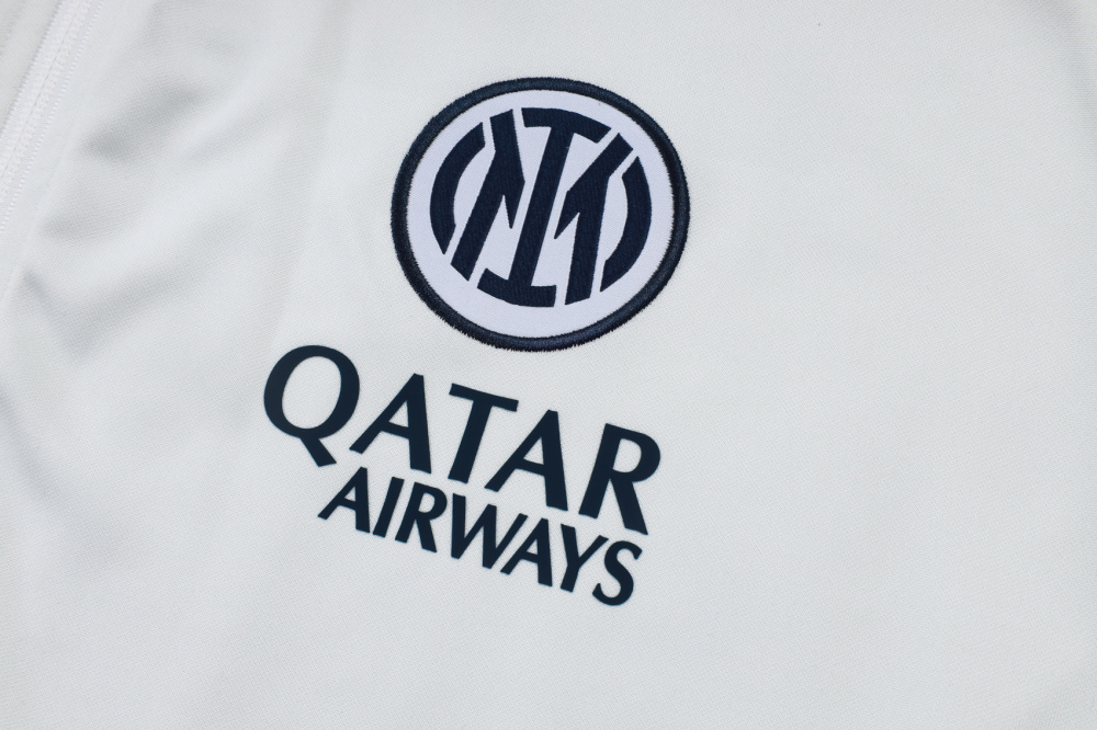 2025/2026 Inter Milan White long-sleeved full-zip training kit