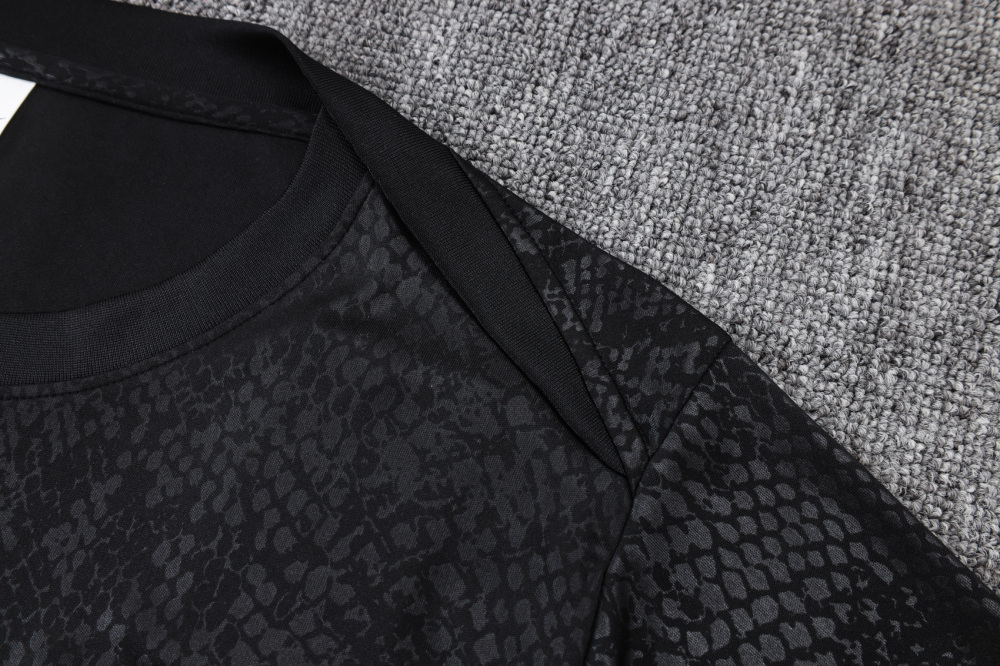 2025/2026 Barcelona Black Stamped Short-Sleeve Training Kit