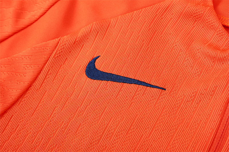 2025/2026 Barcelona fluorescent orange long-sleeved half-zip training kit