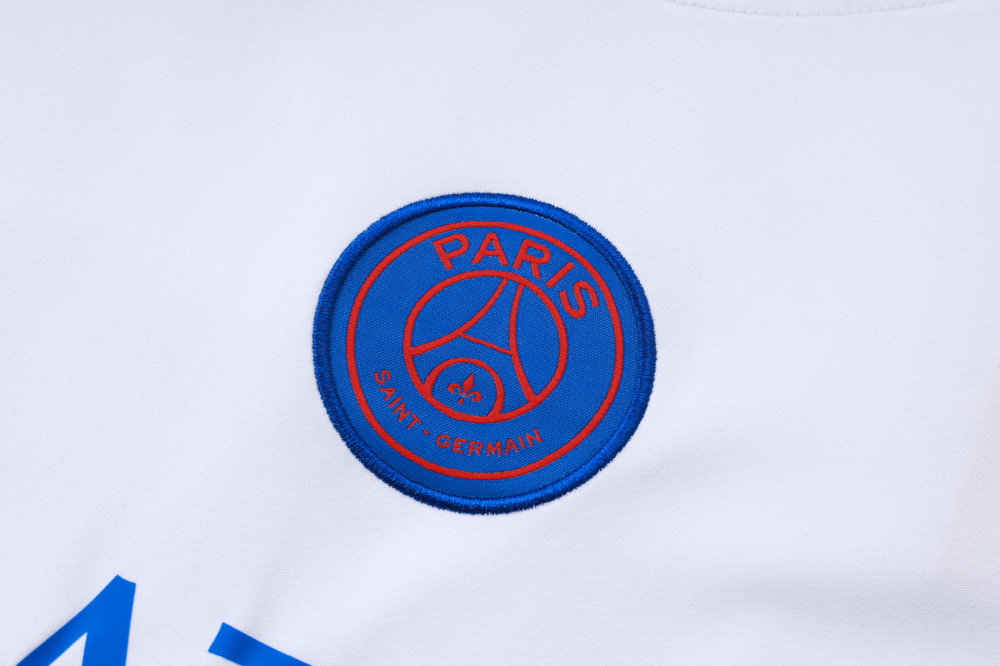 2025/2026 Paris Saint-Germain White (Blue on Shoulders) Short-Sleeve Training Kit