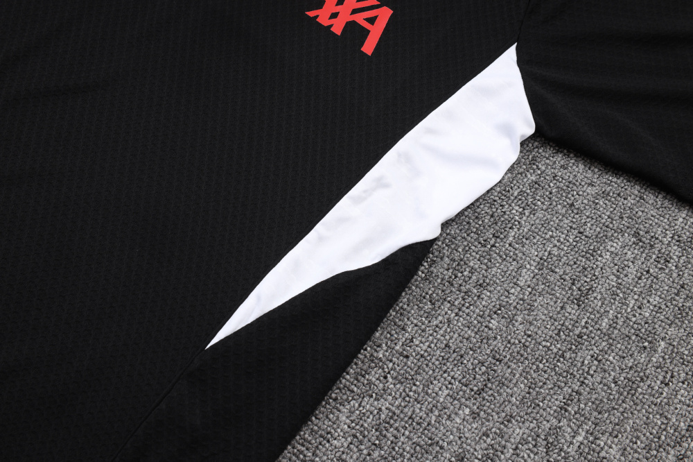 2025/2026 Liverpool Black Polo Short-Sleeve Training Kit