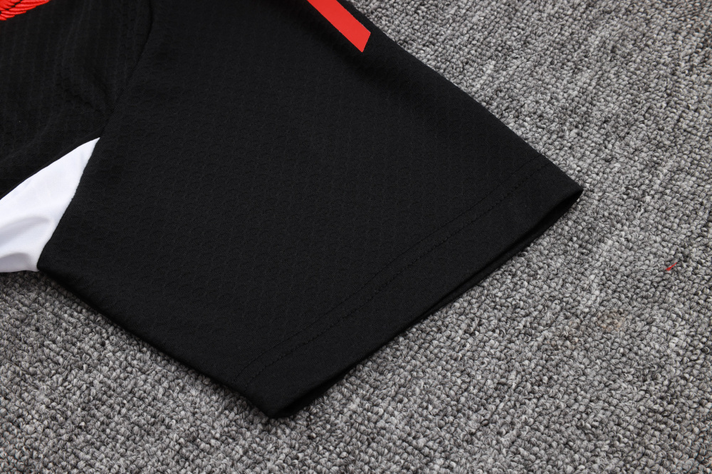 2025/2026 Liverpool Black Polo Short-Sleeve Training Kit