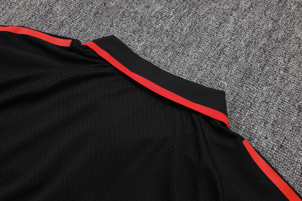2025/2026 Liverpool Black Polo Short-Sleeve Training Kit