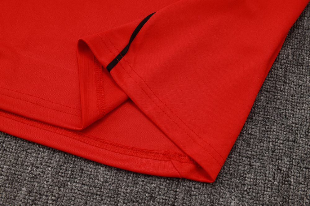 2025/2026 Liverpool Green/Red/Black Half-Zip Long-Sleeve Training Kit