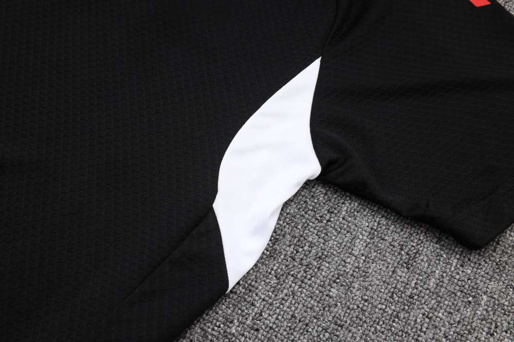 2025/2026 Liverpool Black Polo Short-Sleeve Training Kit