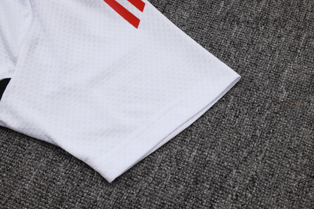 2025/2026 Liverpool White Polo Short-Sleeve Training Kit