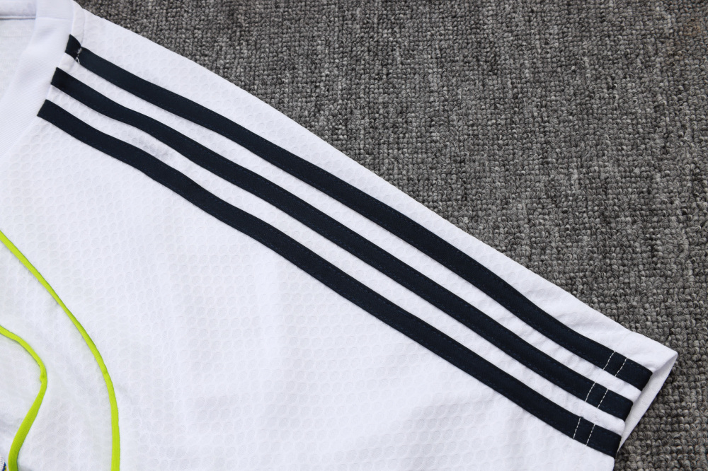 2025/2026 Real Madrid White Retro Short-Sleeve Training Kit