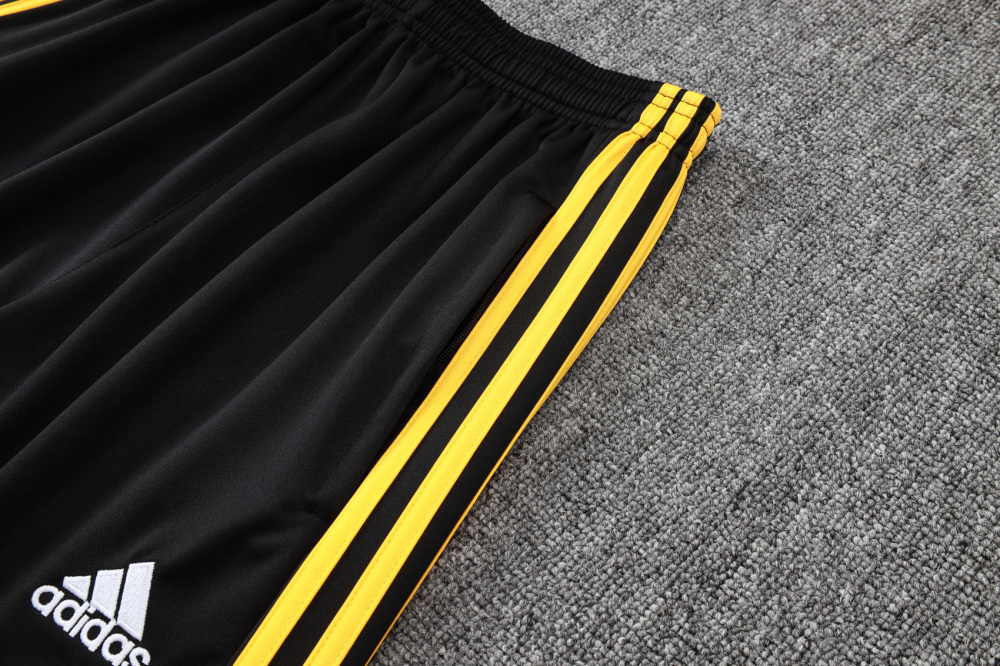 2025/2026 Real Madrid Black Long-Zip Long-Sleeve Training Kit