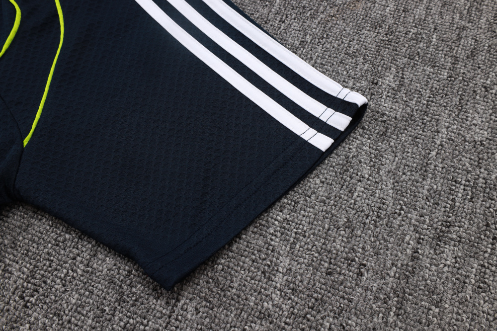 2025/2026 Real Madrid Black Short-Sleeve Training Kit