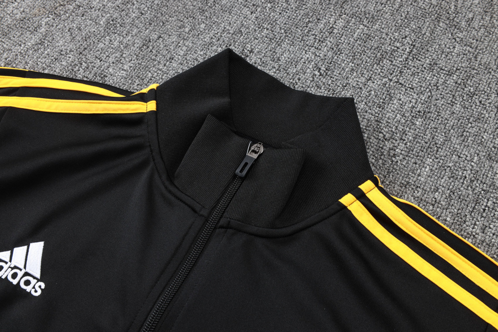 2025/2026 Real Madrid Black Long-Zip Long-Sleeve Training Kit