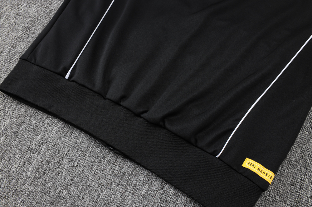2025/2026 Real Madrid Black Long-Zip Long-Sleeve Training Kit