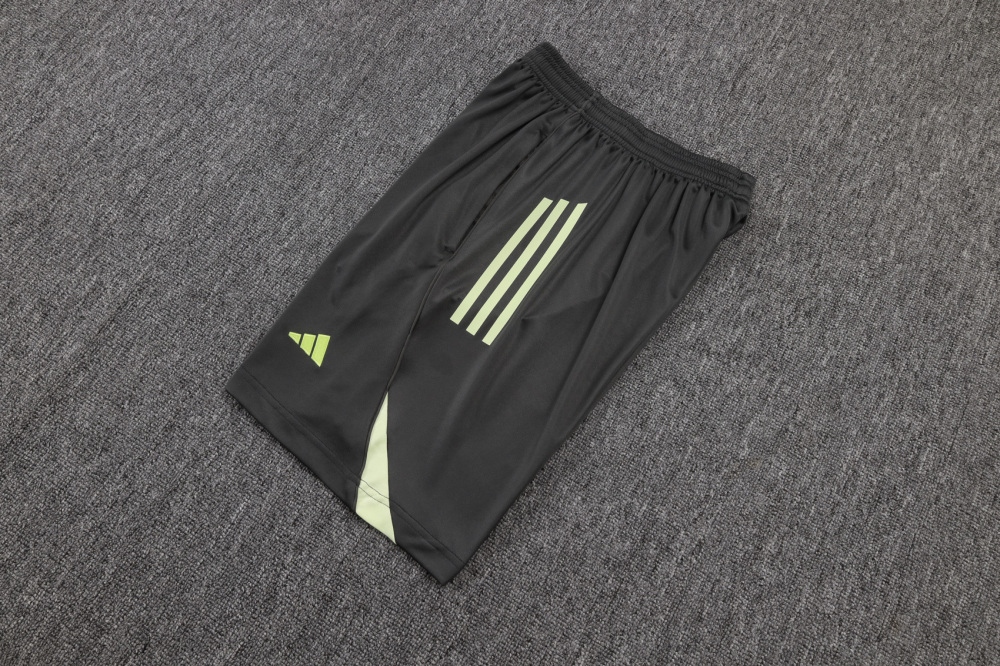 2025/2026 Real Madrid Grey-Green Short-Sleeve Training Kit