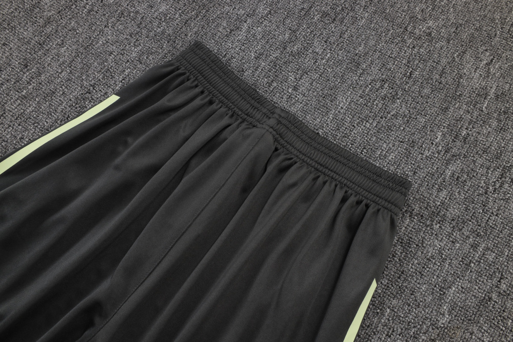 2025/2026 Real Madrid Grey-Green Short-Sleeve Training Kit