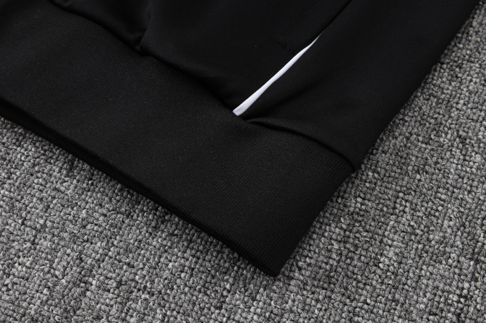 2025/2026 Real Madrid Black Long-Zip Long-Sleeve Training Kit