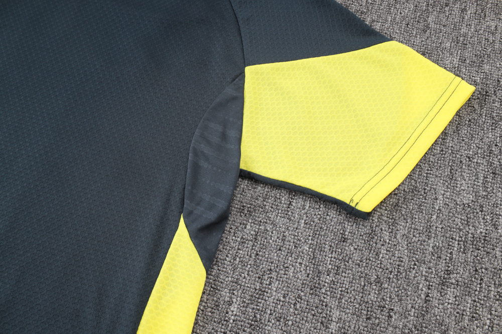 2025/2026 Real Madrid Dark Grey Short-Sleeve Training Kit