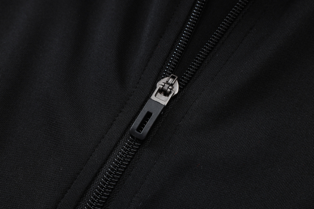 2025/2026 Real Madrid Black Long-Zip Long-Sleeve Training Kit