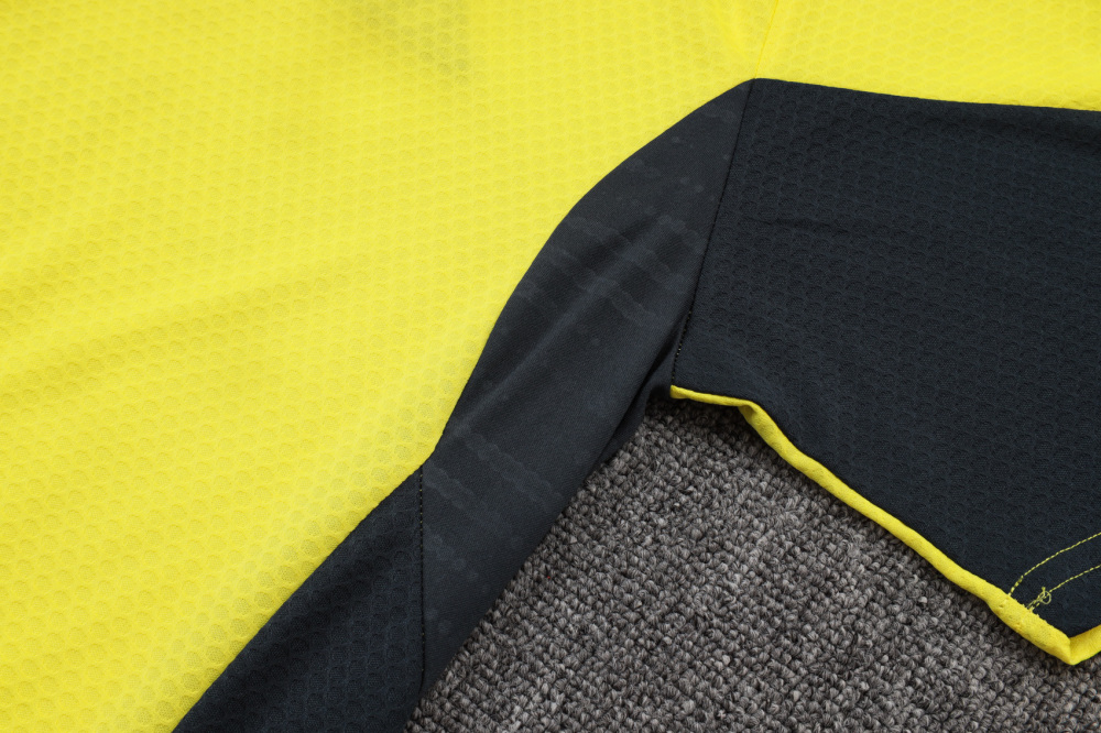 2025/2026 Real Madrid Yellow Short-Sleeve Training Kit