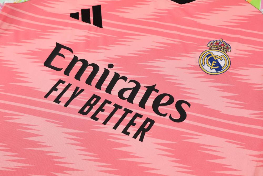 2025/2026 Real Madrid Pink Camouflage Short-Sleeve Training Kit
