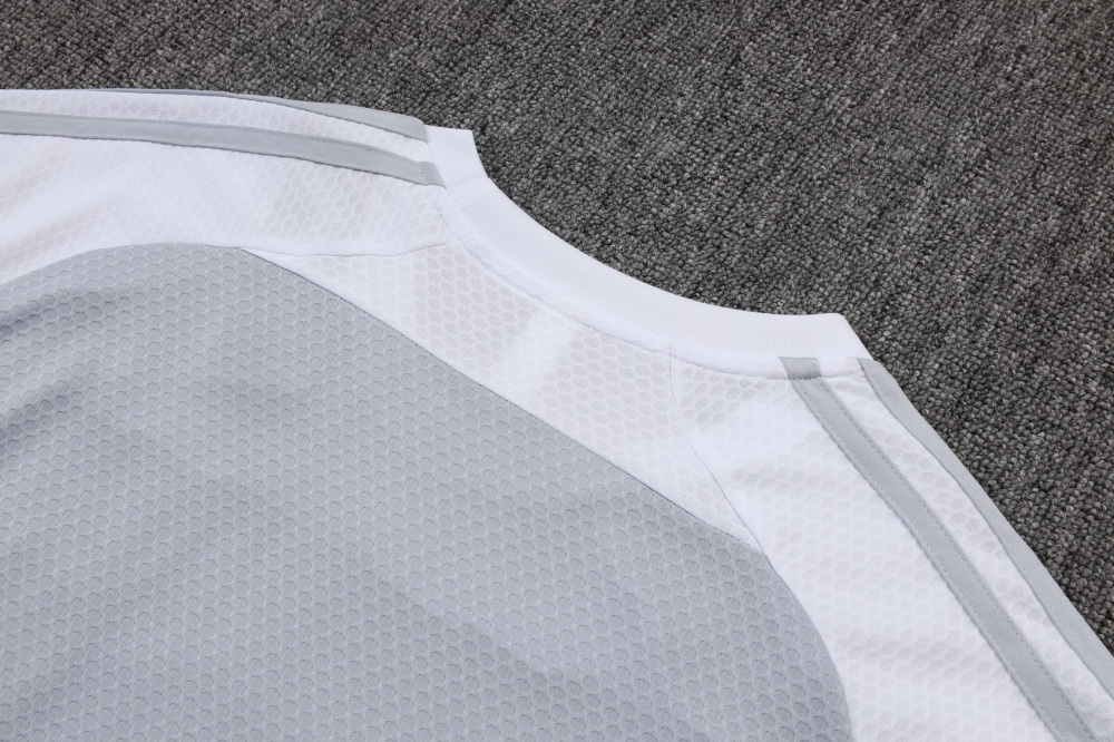 2025/2026 Real Madrid Grey and White Short-Sleeve Training Kit