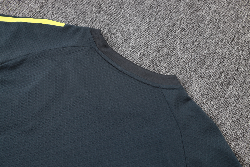 2025/2026 Real Madrid Dark Grey Short-Sleeve Training Kit