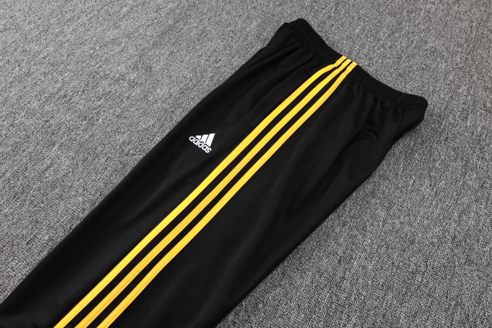 2025/2026 Real Madrid Black Long-Zip Long-Sleeve Training Kit