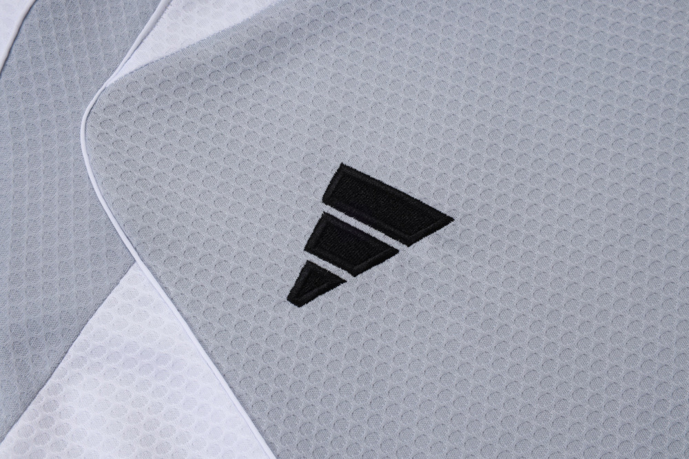 2025/2026 Real Madrid Grey and White Short-Sleeve Training Kit