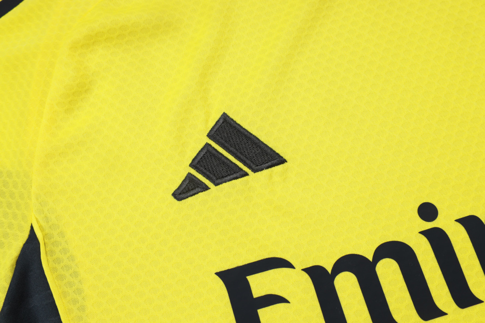 2025/2026 Real Madrid Yellow Short-Sleeve Training Kit