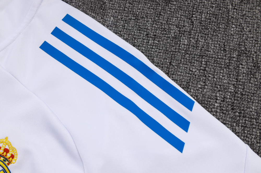 2025/2026 Real Madrid Blue and White Half-Zip Changxou Training Kit