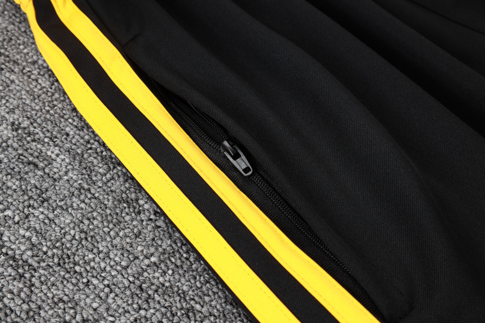 2025/2026 Real Madrid Black Long-Zip Long-Sleeve Training Kit