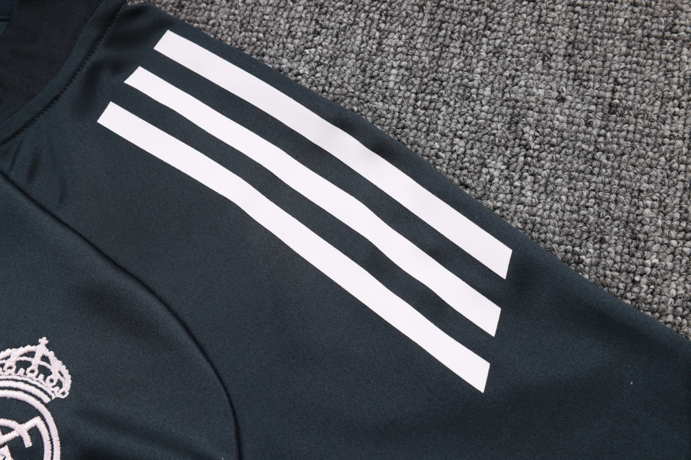 2025/2026 Real Madrid Dark Grey Half-Zip Long-Sleeve Training Kit