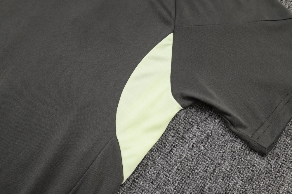 2025/2026 Real Madrid Grey-Green Short-Sleeve Training Kit