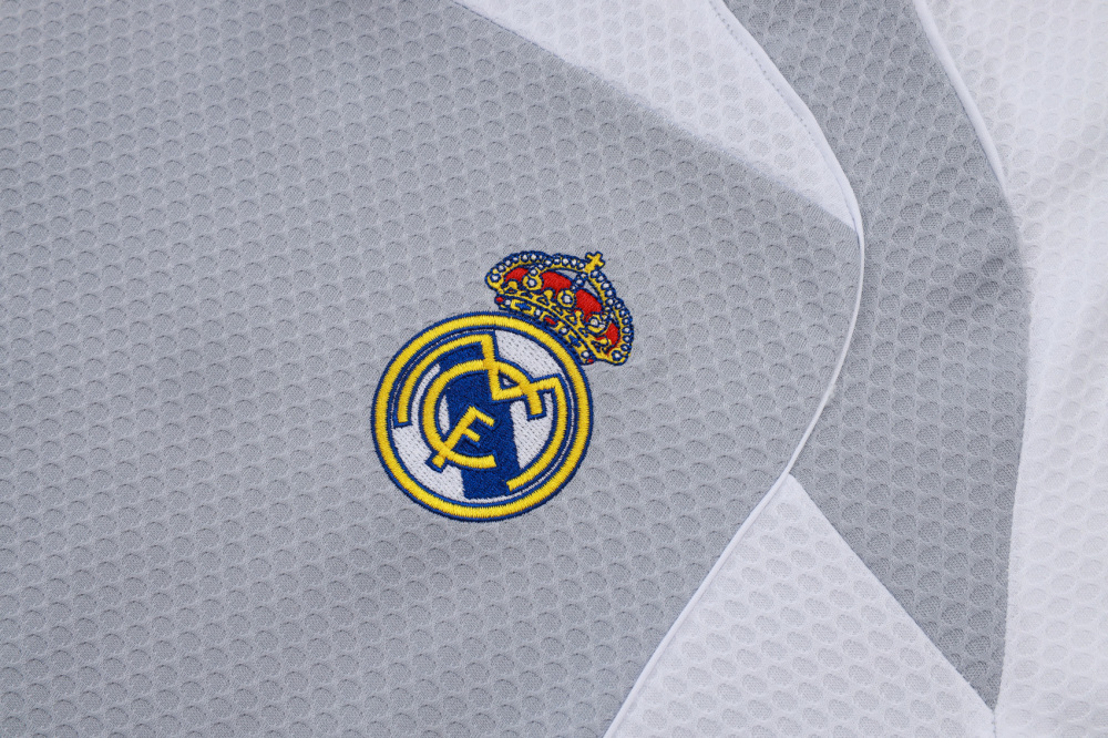 2025/2026 Real Madrid Grey and White Short-Sleeve Training Kit