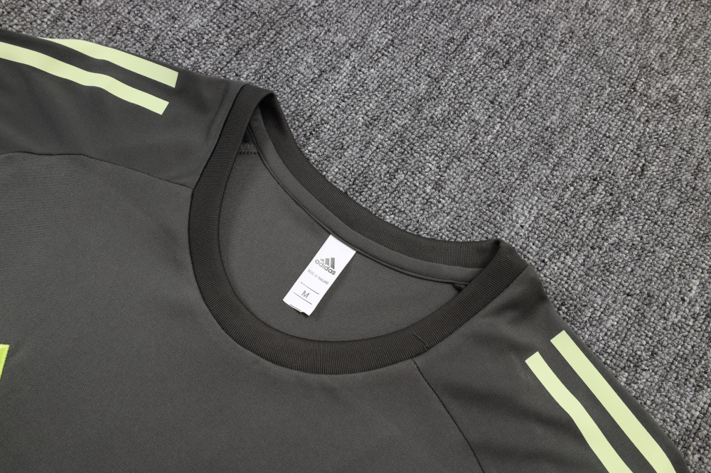 2025/2026 Real Madrid Grey-Green Short-Sleeve Training Kit
