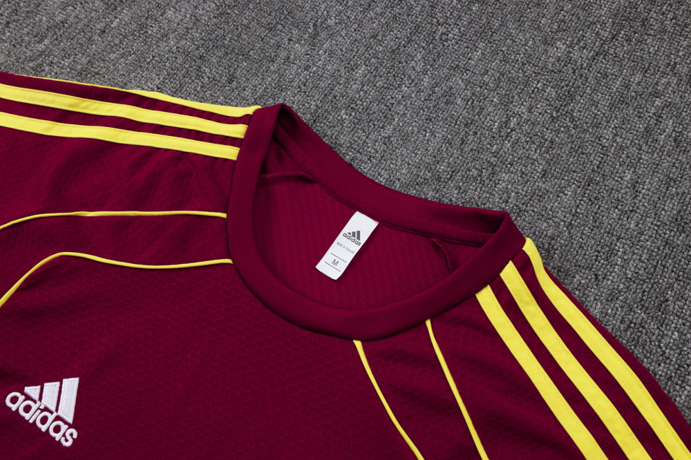 2025/2026 Arsenal Maroon Red retro version Short-Sleeve Training Kit