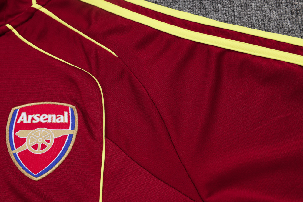 2025/2026 Arsenal Dark red vintage version Half-Zip Long-Sleeve Training Kit