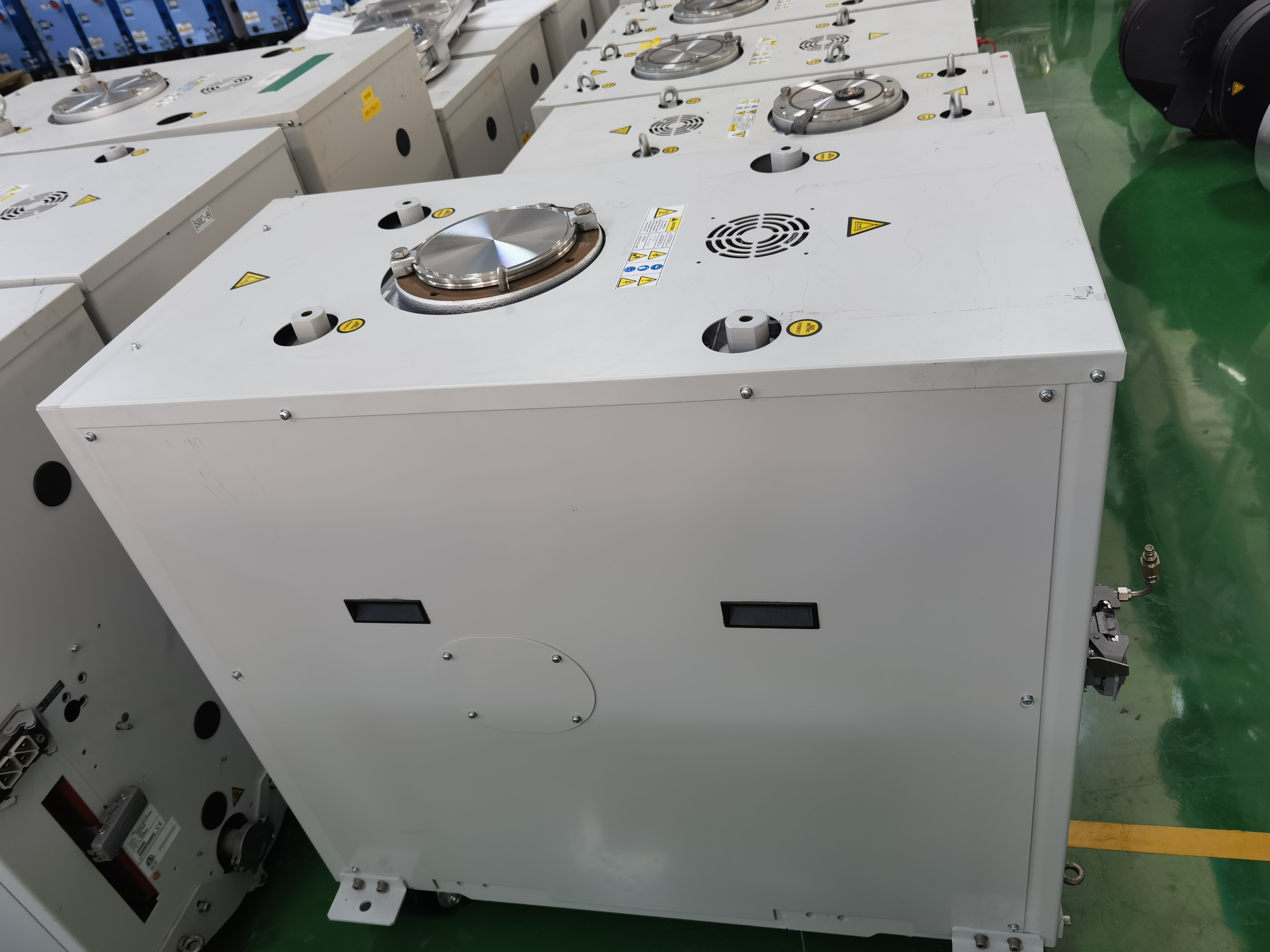EDWARDS  Vacuum Pump IXH3045 HVM SYSTEMS