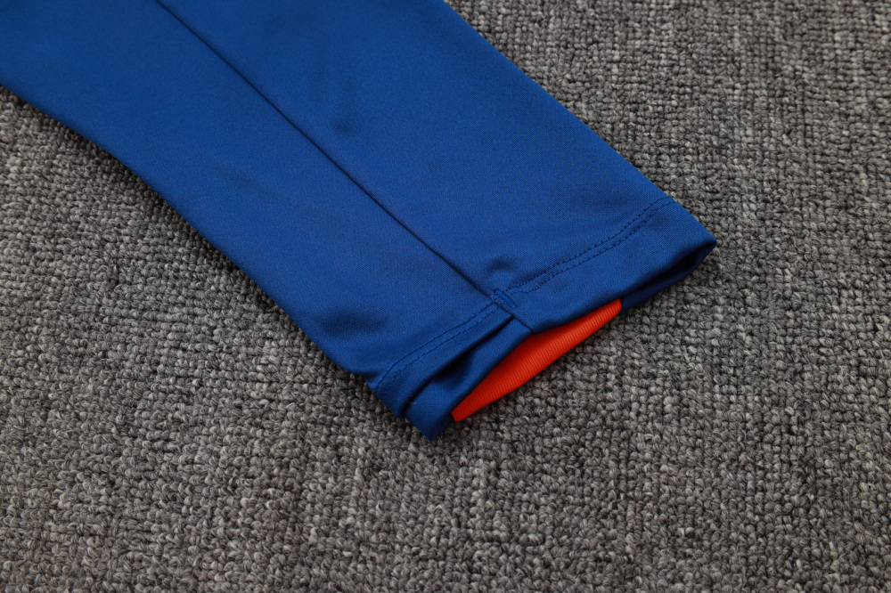 Netherlands 24/25 Adults Long sleeves half-zip Top + pants