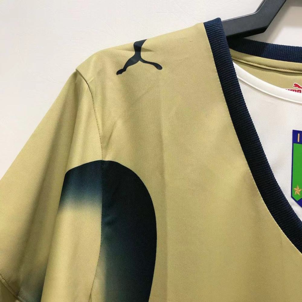Italy 06 goalkeeper golden jersey