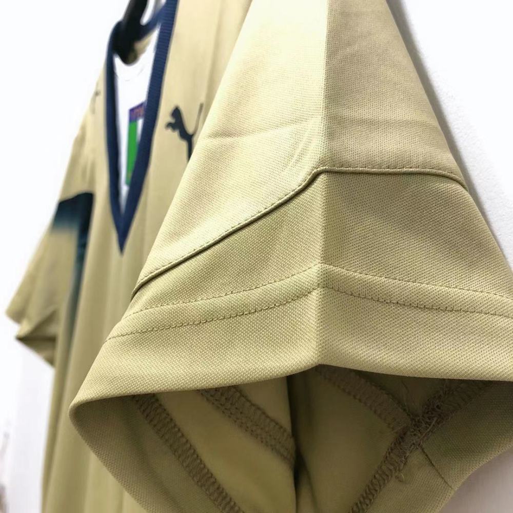 Italy 06 goalkeeper golden jersey