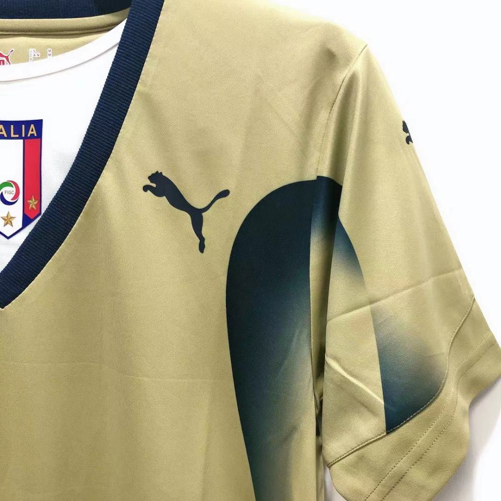 Italy 06 goalkeeper golden jersey