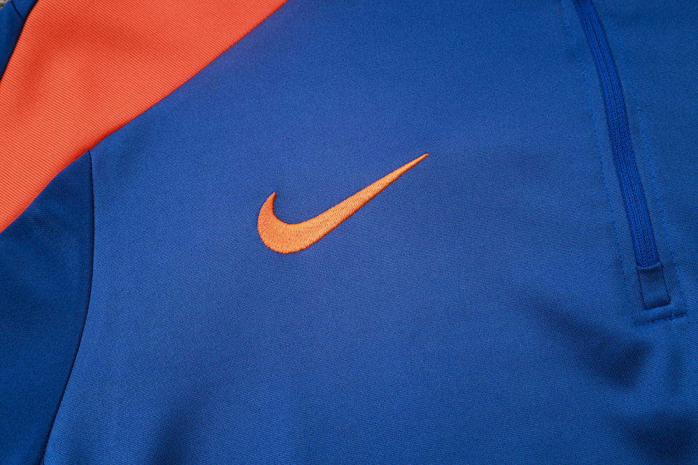 Netherlands 24/25 Adults Long sleeves half-zip Top + pants